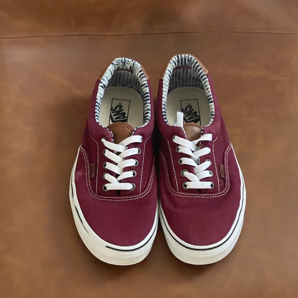 Vans Era size 10